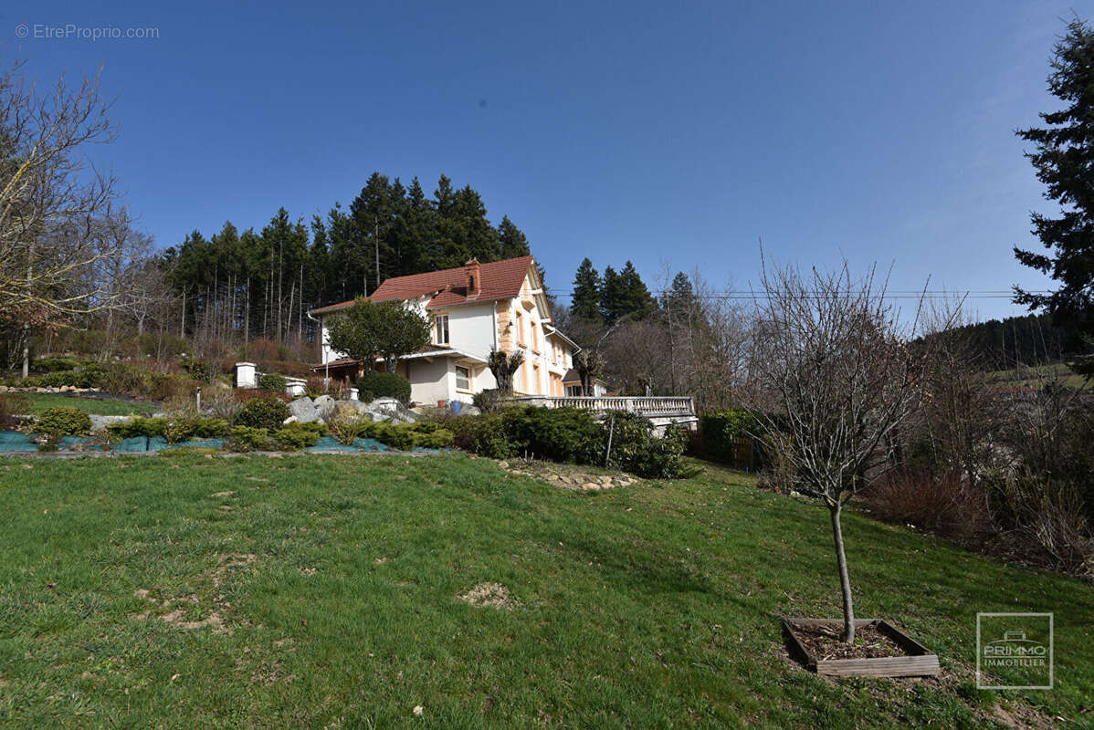 Maison à SAINT-CLEMENT-SUR-VALSONNE