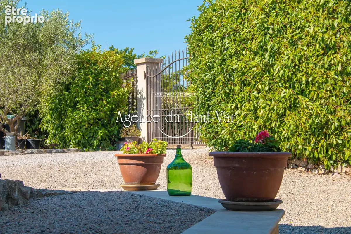 Villa récente 170m2, terrain paysager 3000m2 - photo 21