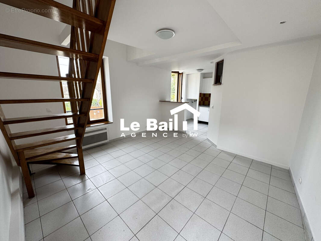 Appartement 38 m² à Pontoise  - photo 3