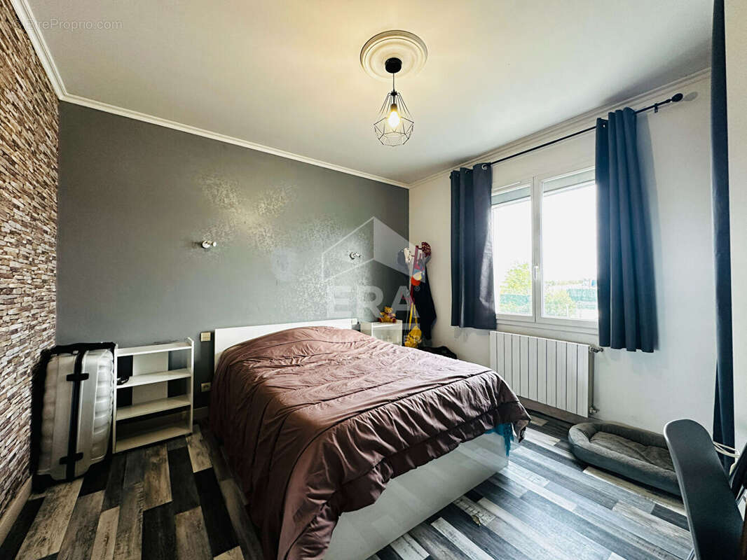SEMUSSAC - Maison individuelle 115 m² + 818 m² de terrain - Proche commerces - photo 8
