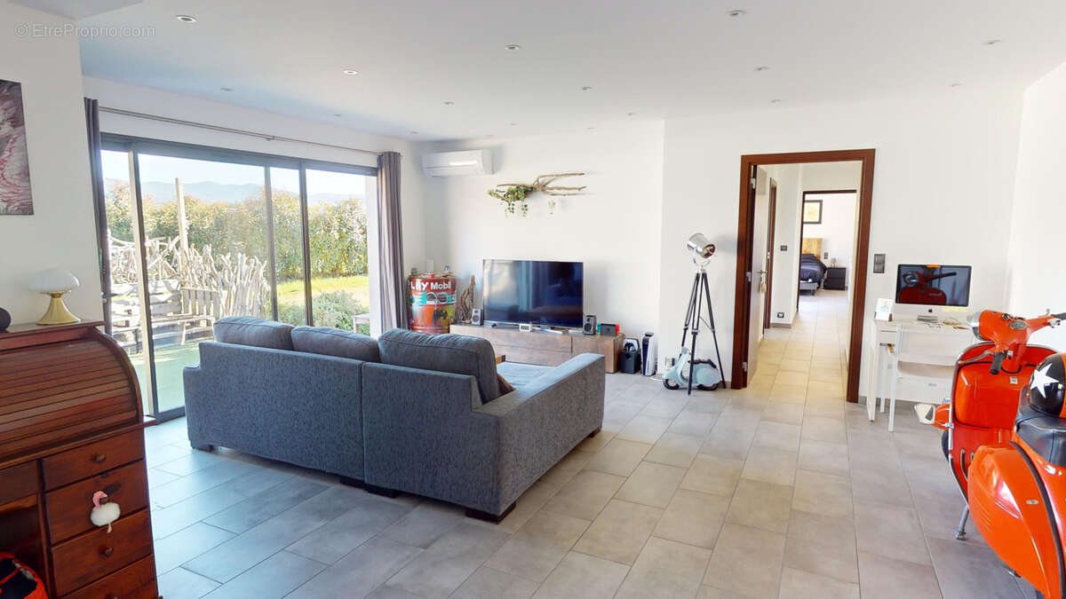 Appartement T3 106 m2 avec terrasse et jardin privatif - photo 6