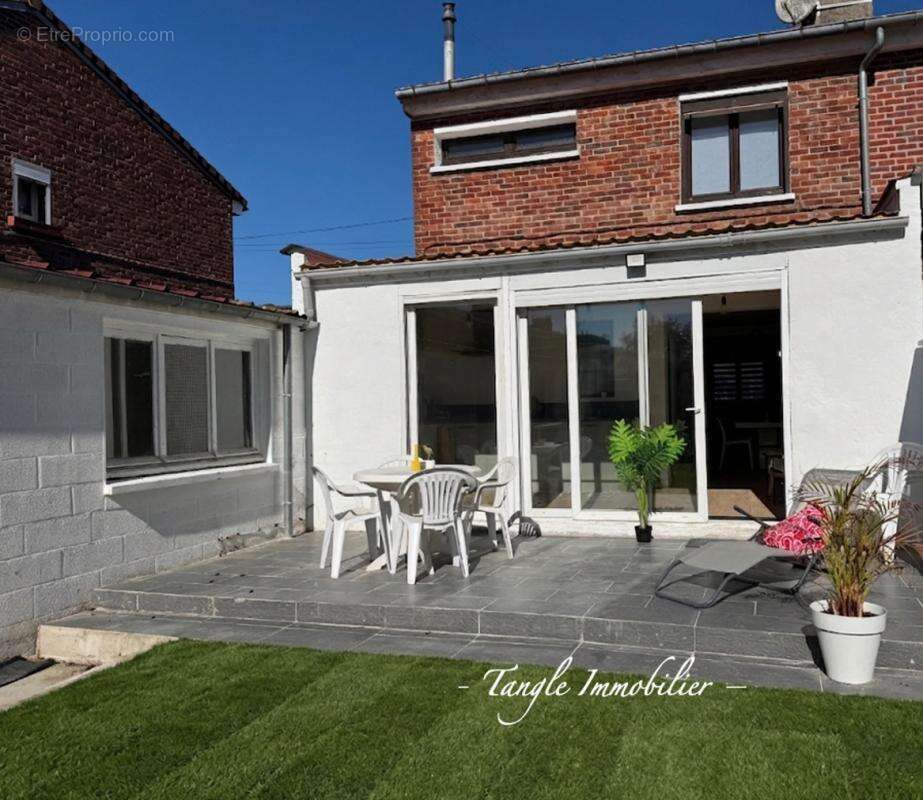 Maison à LEERS
