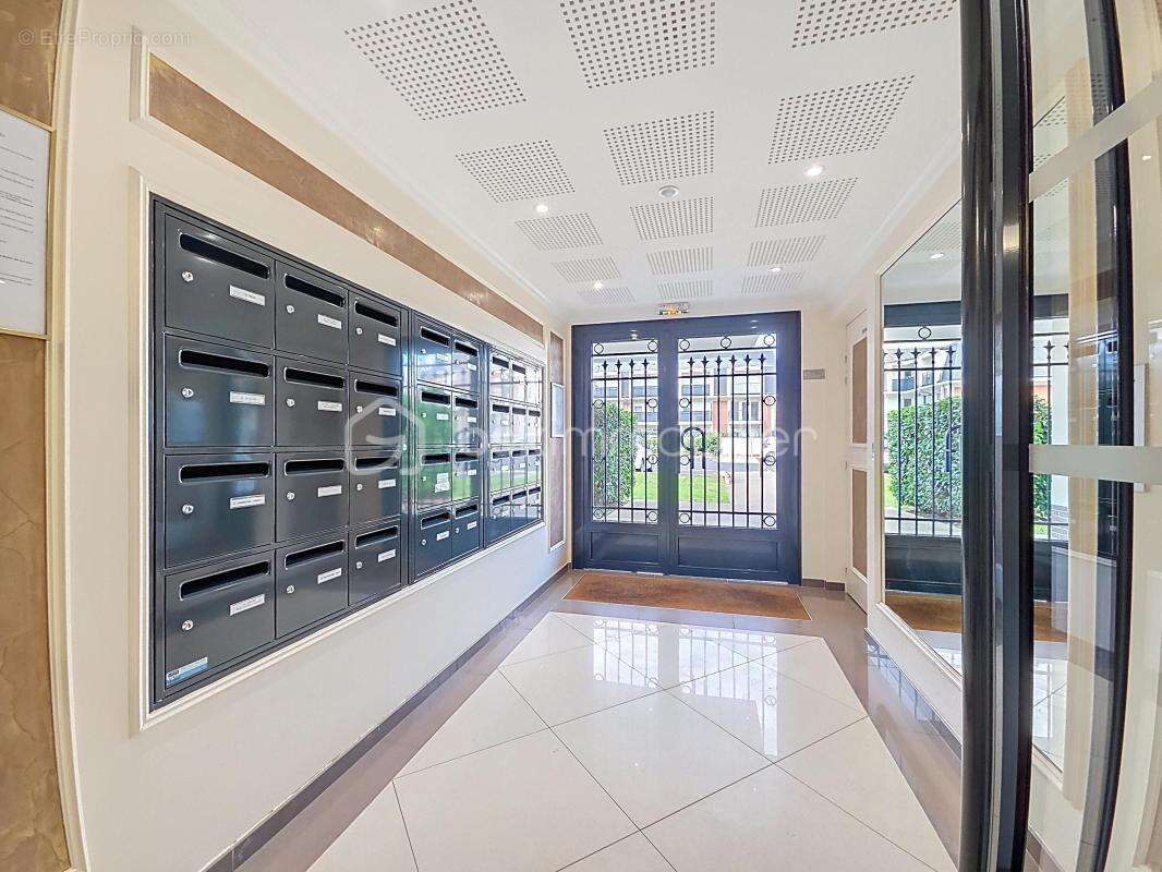 Appartement à EMERAINVILLE