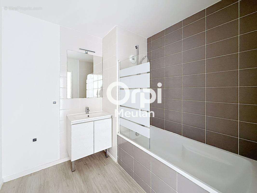 Appartement à HARDRICOURT