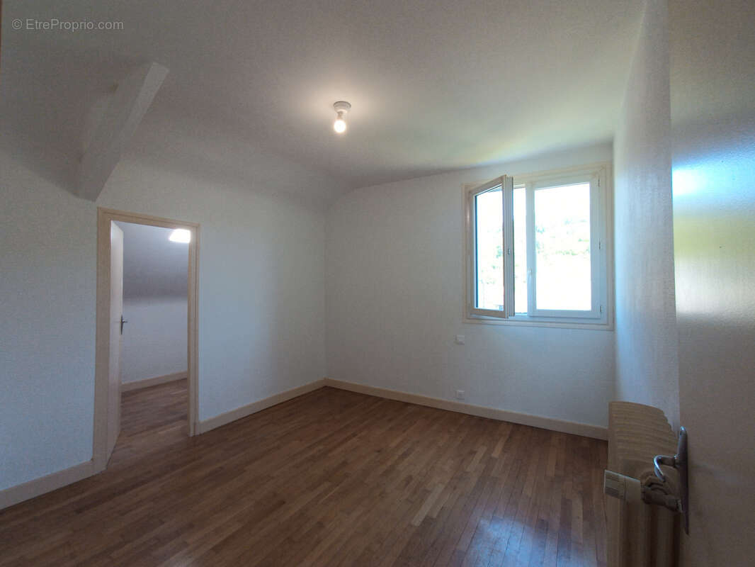 Maison à MONCEAUX-SUR-DORDOGNE