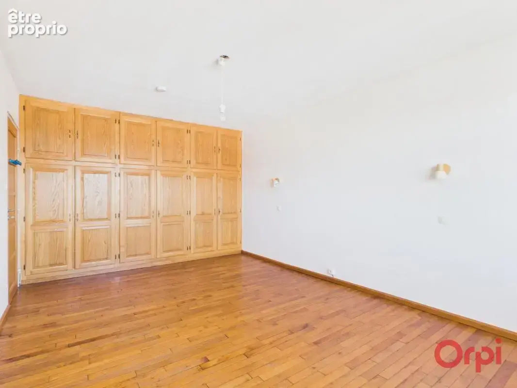 Appartement À Vendre - photo 11