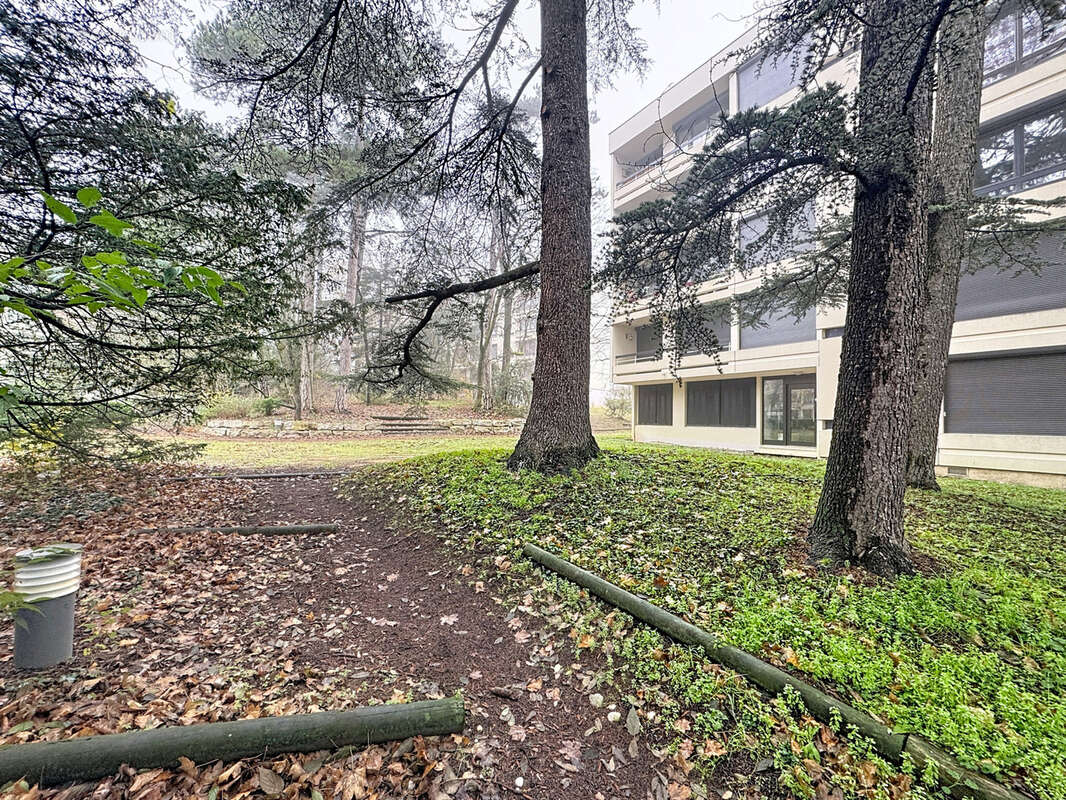 Appartement à SAINT-GENIS-LAVAL