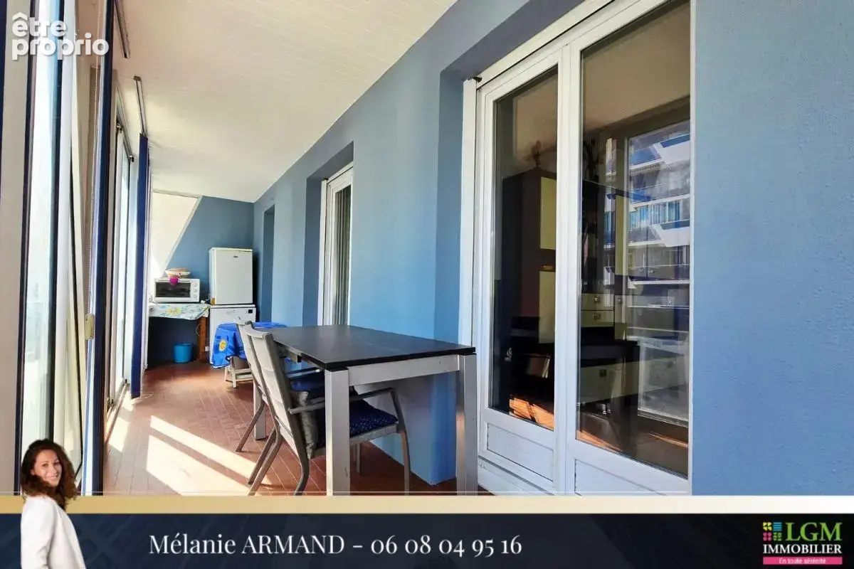 LA GRANDE-MOTTE – Près de 100 m² au cœur de la ville, avec une superbe loggia - photo 9