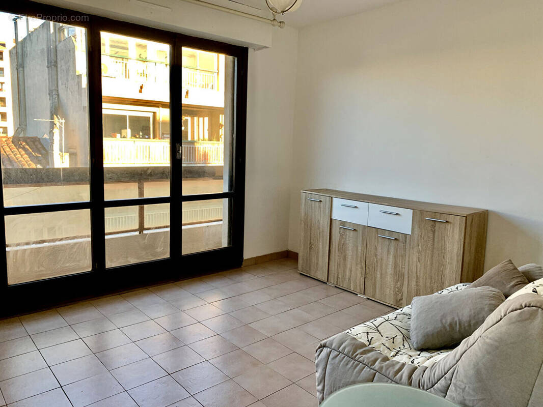 Appartement à MARSEILLE-5E
