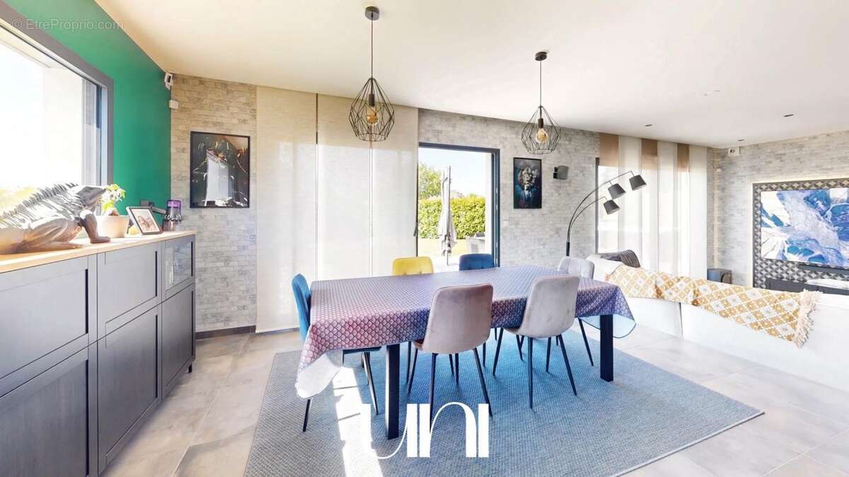 Maison à LE FRESNE-CAMILLY