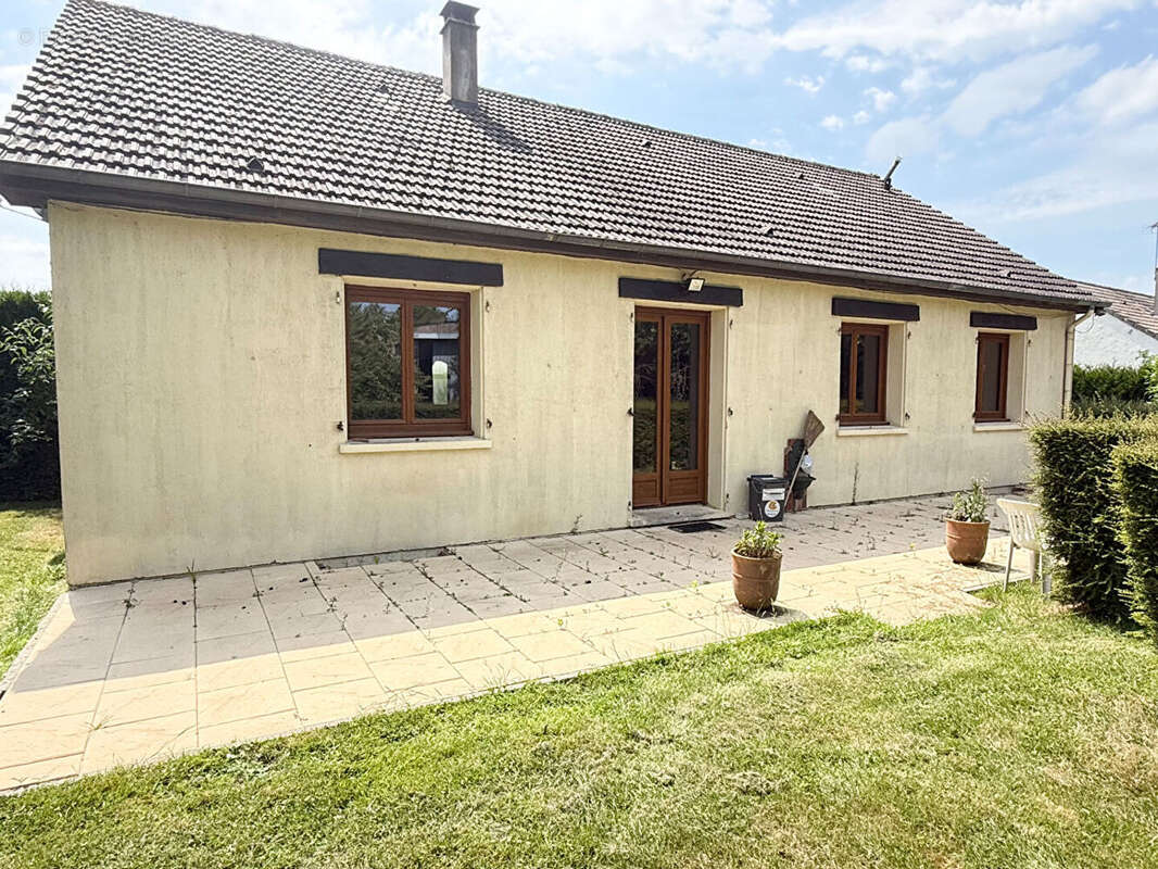 Maison à BROQUIERS