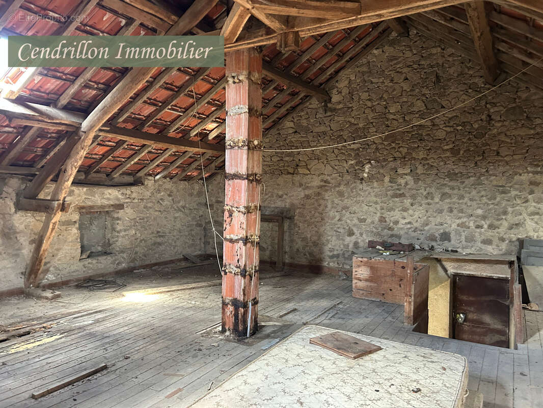Projet de Rénovation : Ensemble Immobilier (2 Maisons + 2 Granges) sur 1537 m2 - photo 11