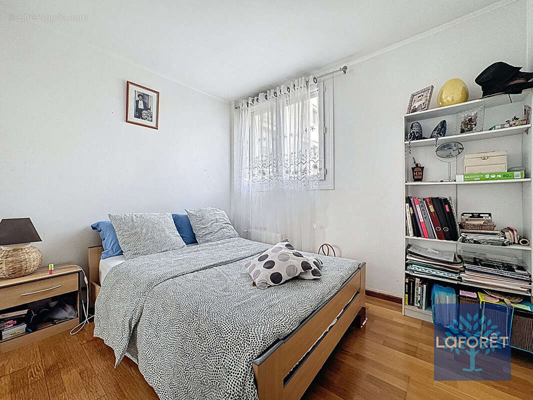 Appartement à CHILLY-MAZARIN