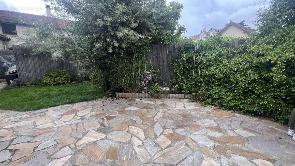 Maison à CROISSY-SUR-SEINE