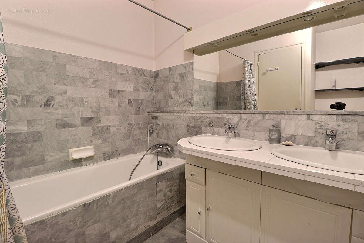 Appartement à MAREIL-MARLY