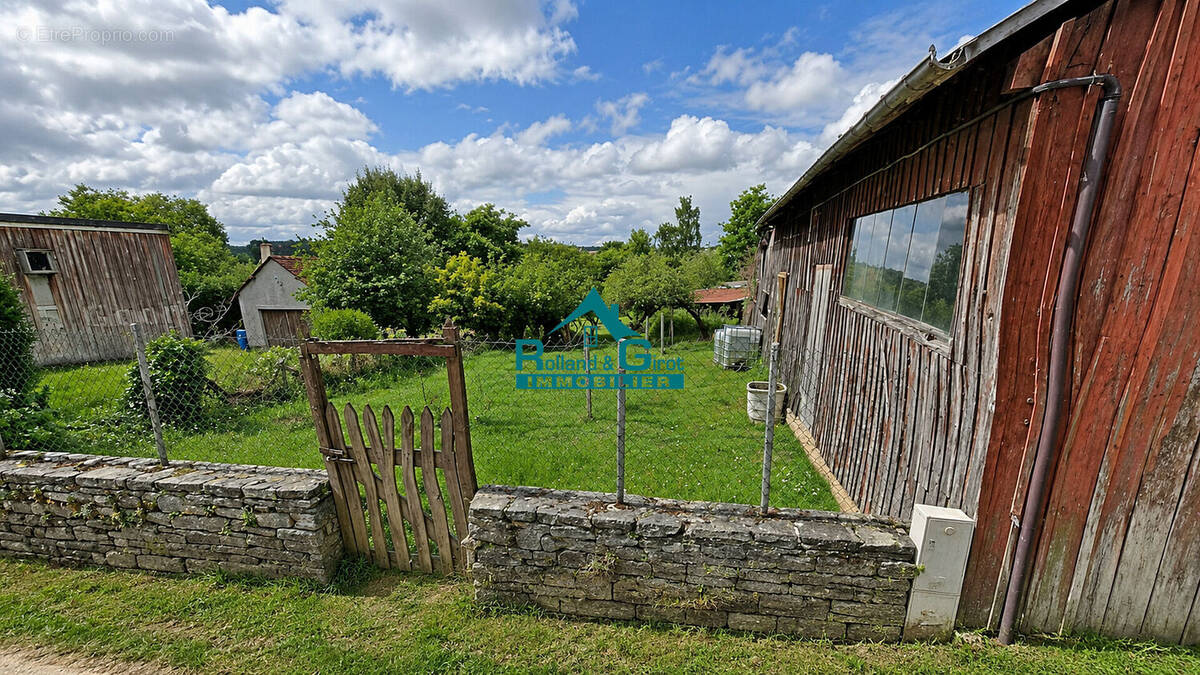 Terrain à DOURDAIN