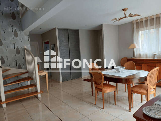 Maison à CHARTRES-DE-BRETAGNE