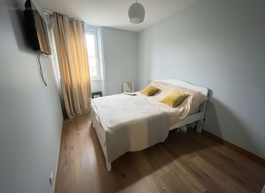 Appartement à SARTROUVILLE