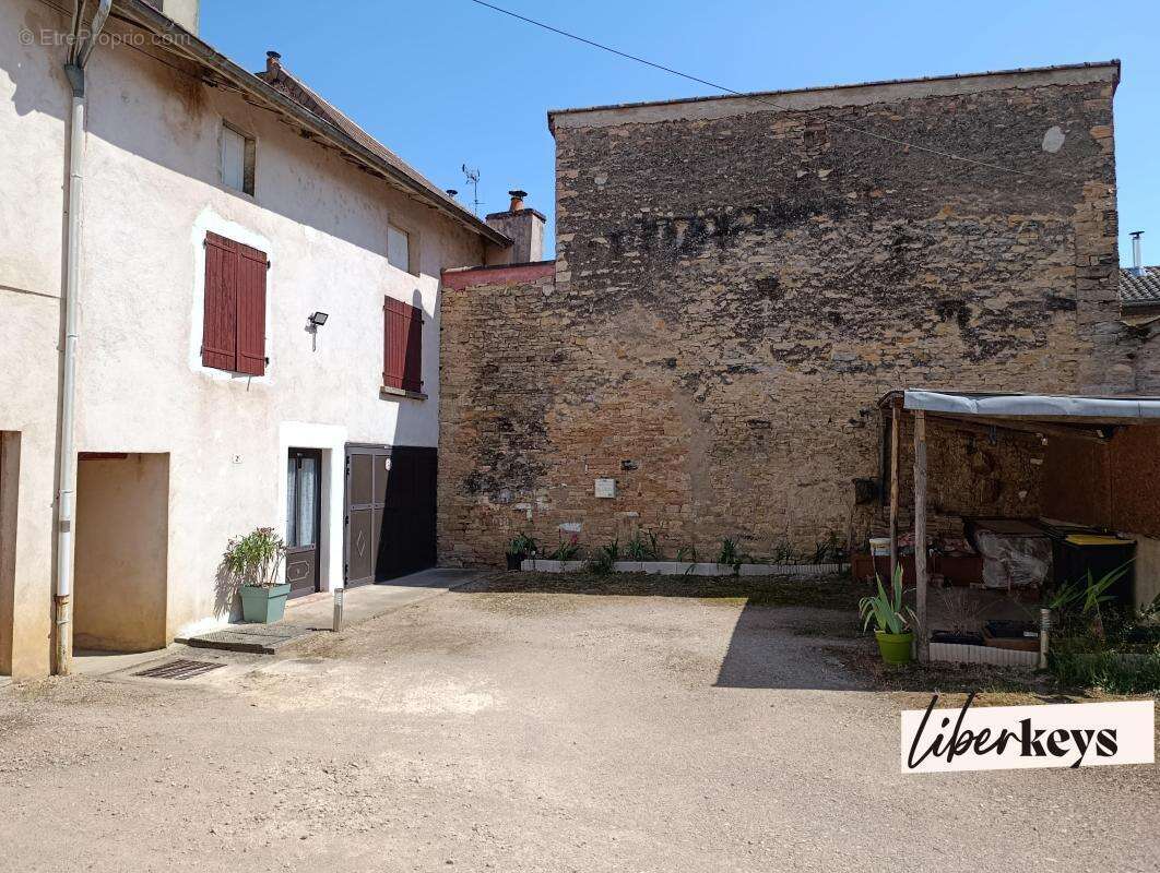 Maison de village - jardin - 67 m² habitable - dépendances - photo 13