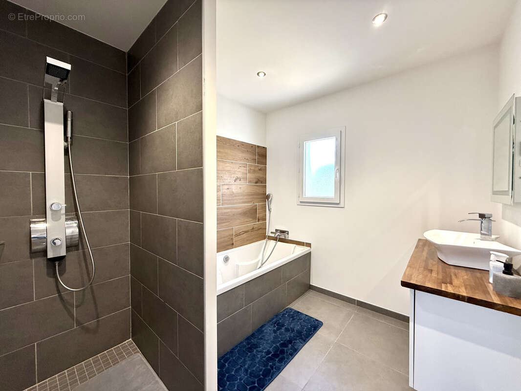 Maison à PRUNELLI-DI-FIUMORBO