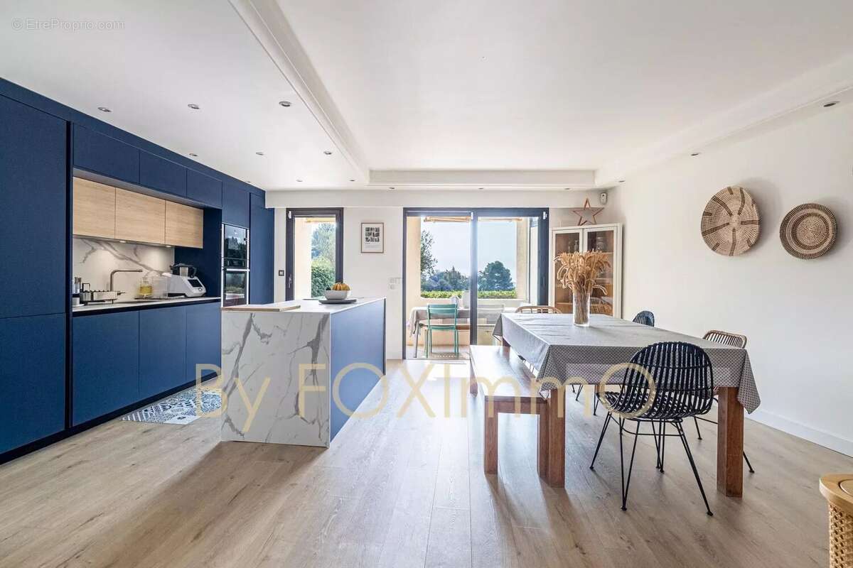 Appartement à MOUGINS