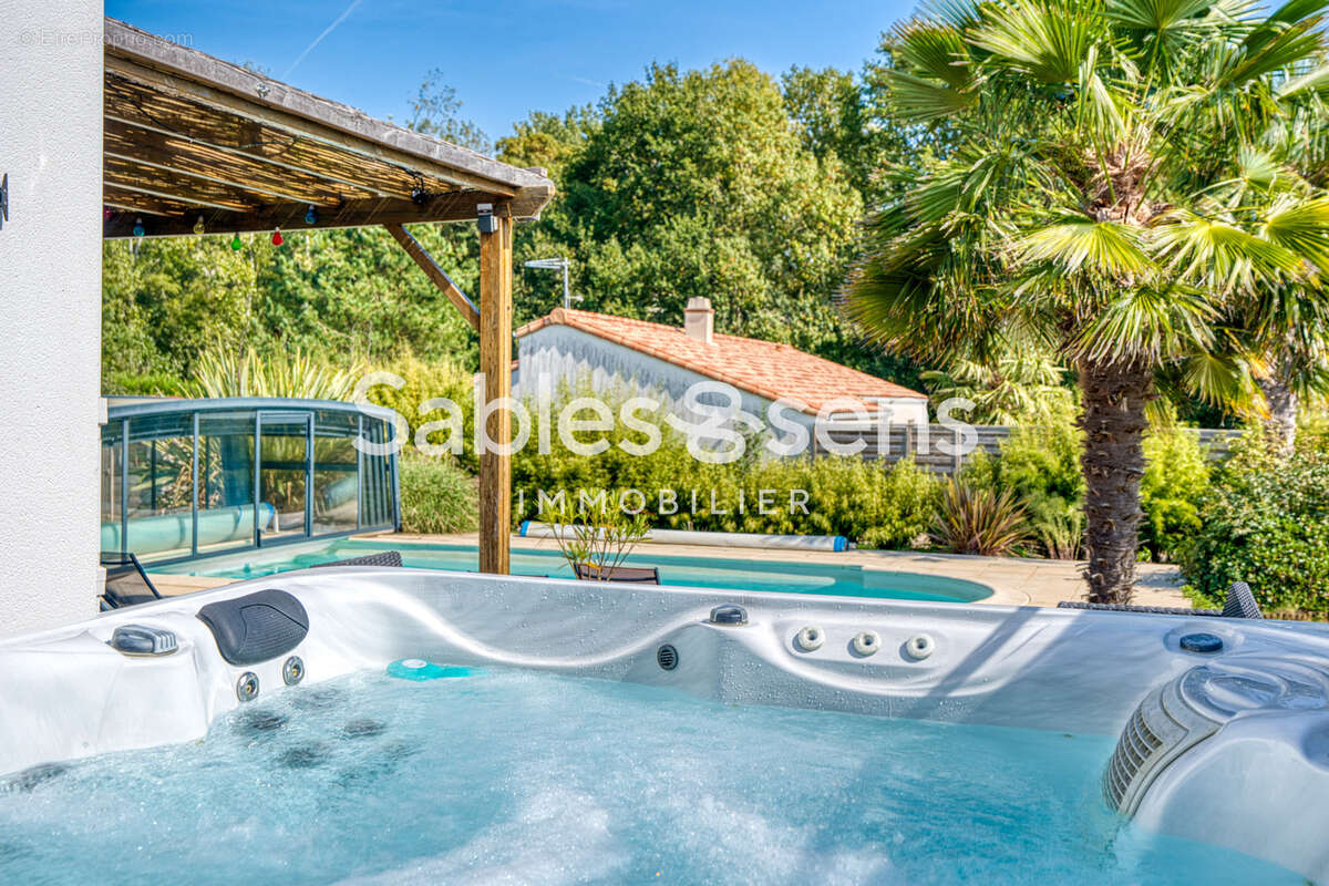 Maison à SAINTE-FOY