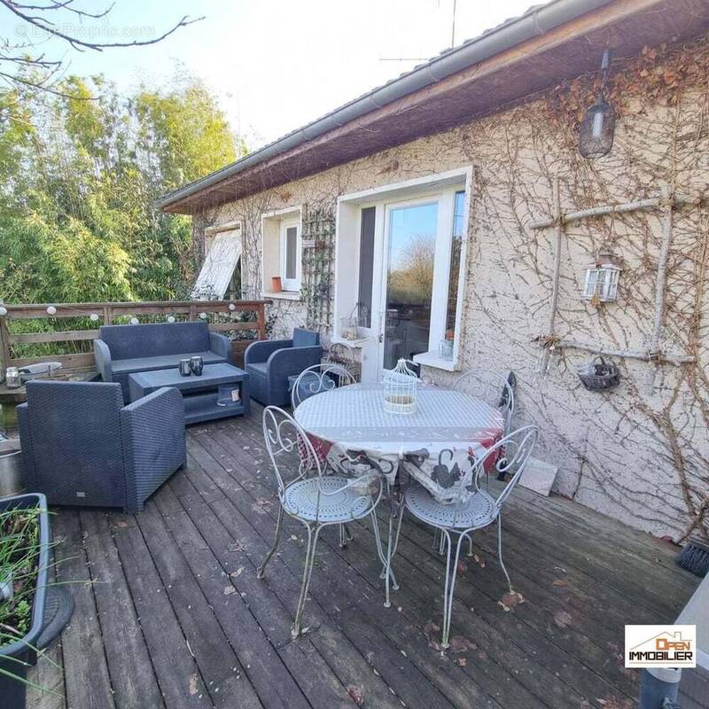 Maison à MONTGIVRAY