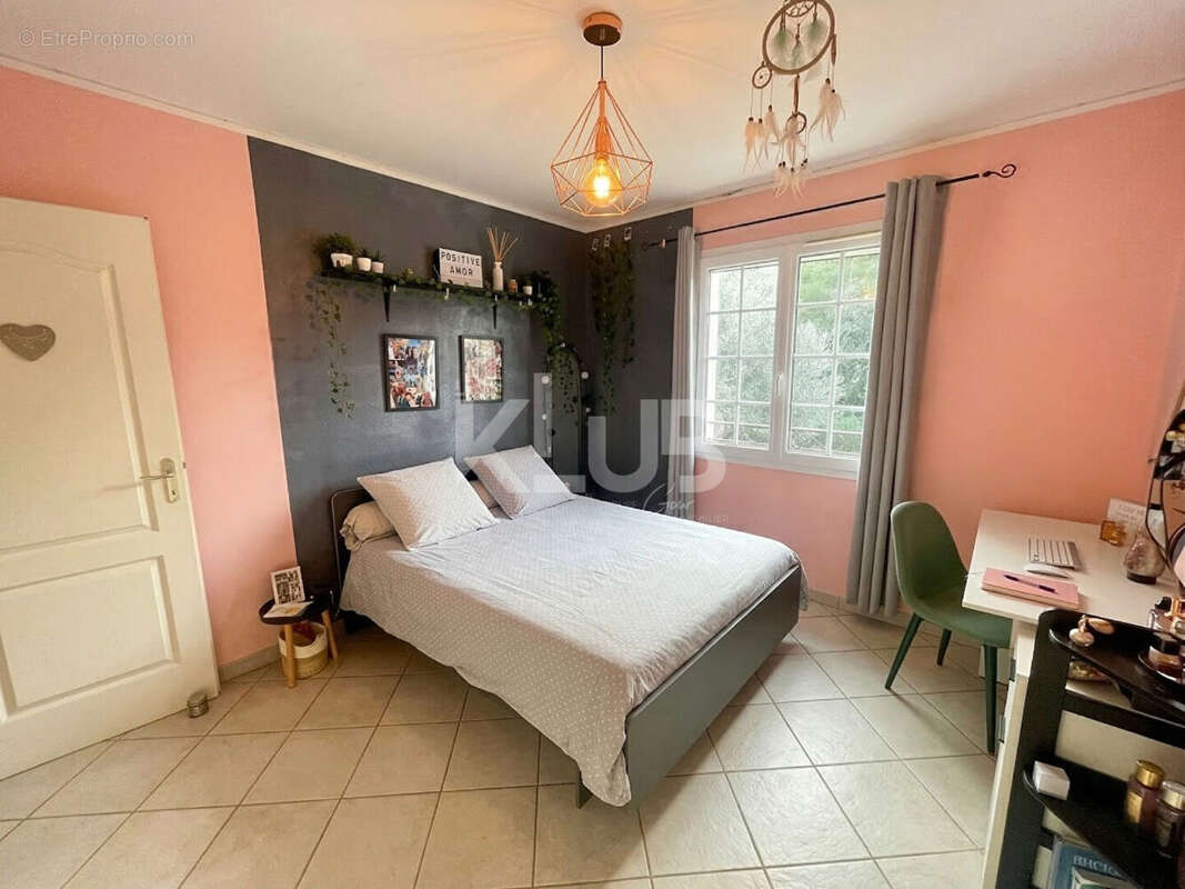 Maison à LA VALETTE-DU-VAR