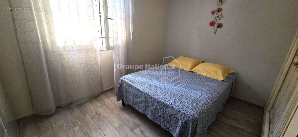 COUP DE COEUR AU ROVE! Villa de plain pied de type 4 de 112 m²  sur parcelle de terrain de 724 m² avec terrasses, piscine, cuisi - photo 10