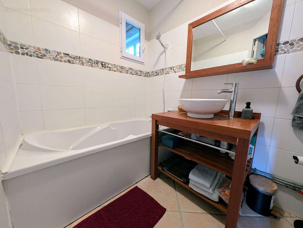 Maison à NOYERS-BOCAGE