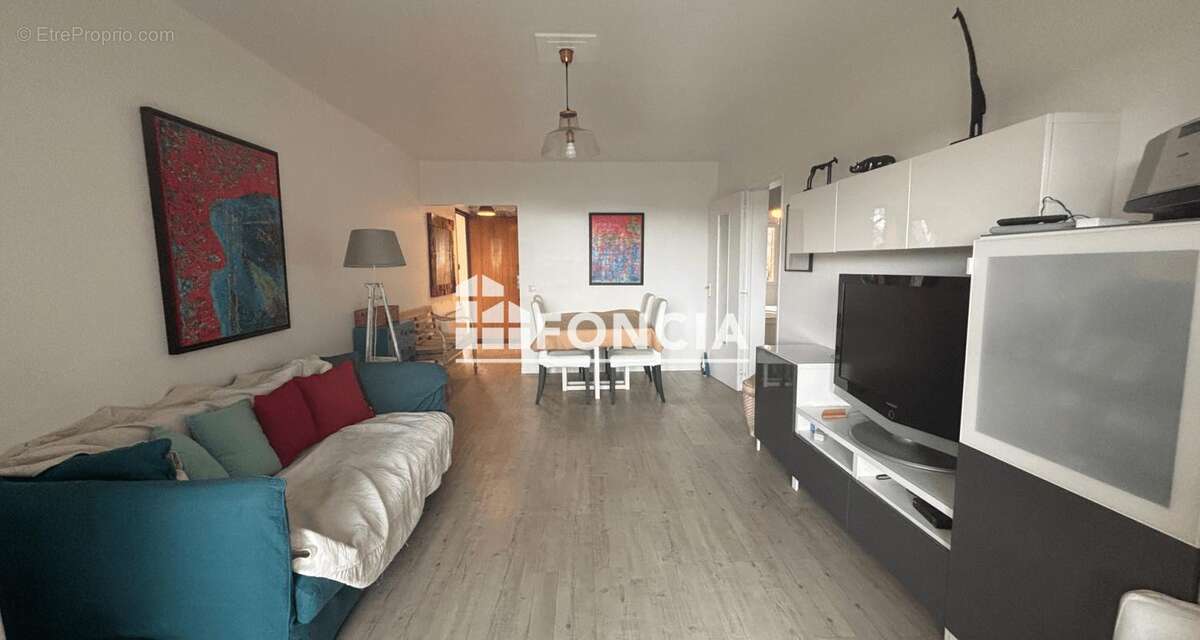 Appartement à BORMES-LES-MIMOSAS