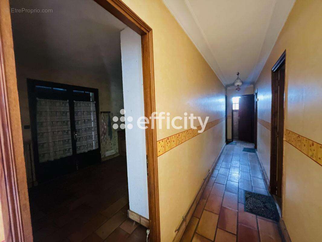 Maison à BEYCHAC-ET-CAILLAU