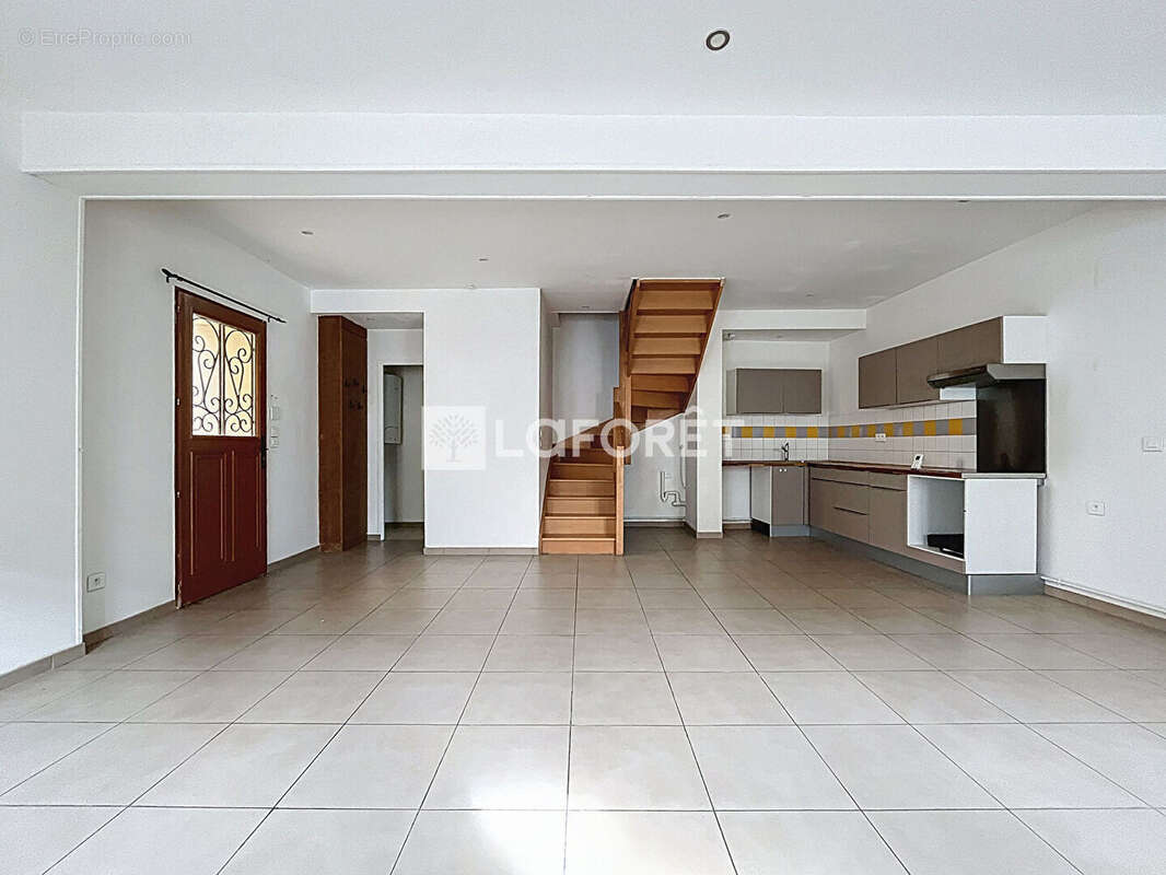 Appartement à FOSSES