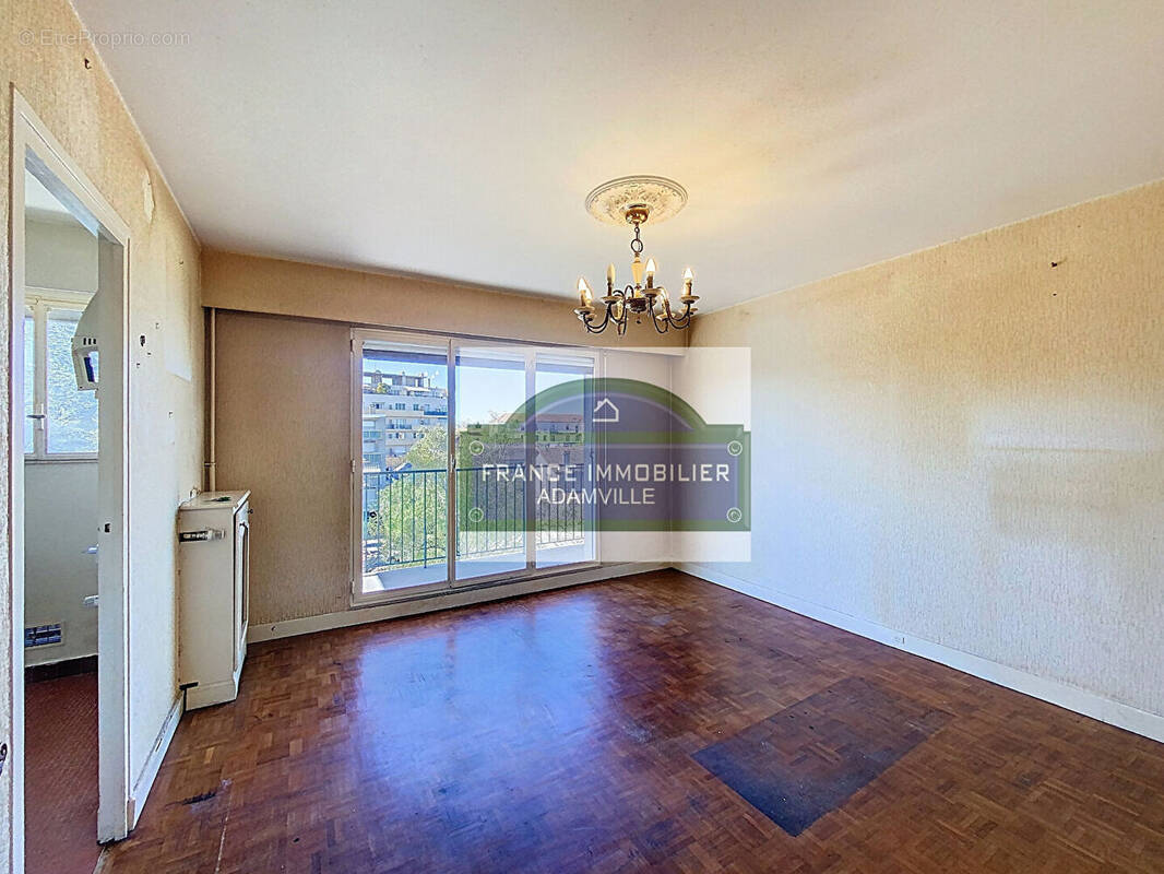 Appartement à SAINT-MAUR-DES-FOSSES