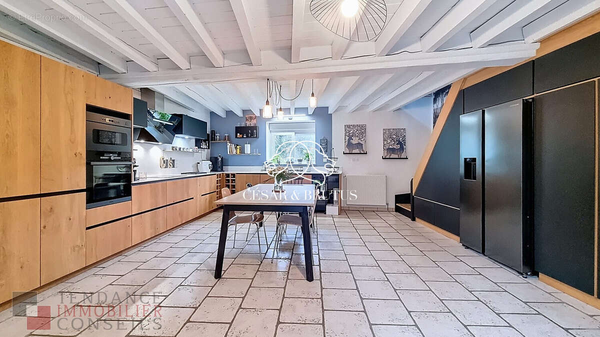 Maison à VAUX-EN-BEAUJOLAIS