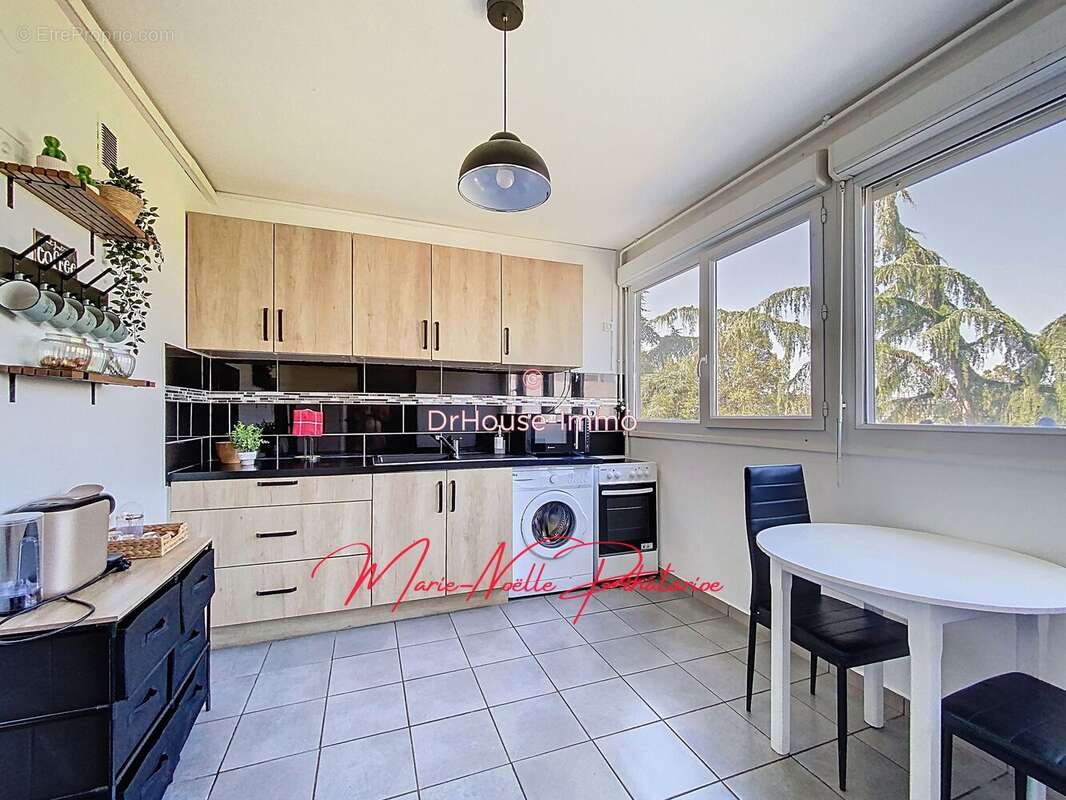 Appartement 68 m² à Cenon  - photo 5