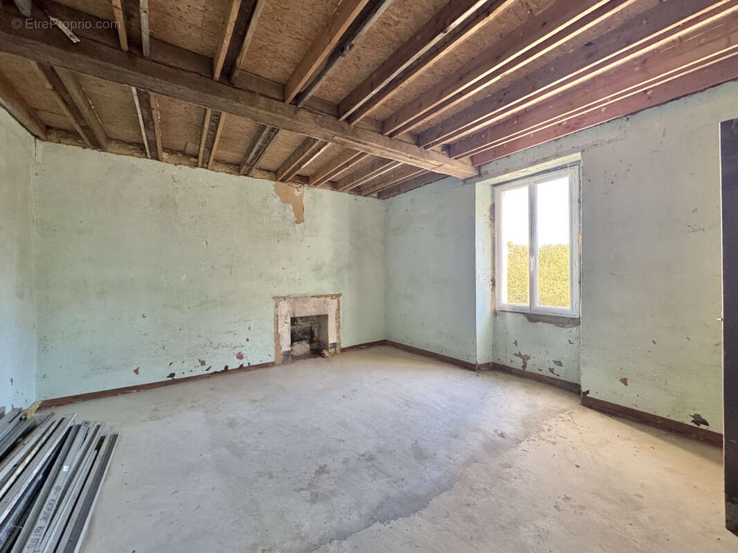 Maison à PIETS-PLASENCE-MOUSTROU