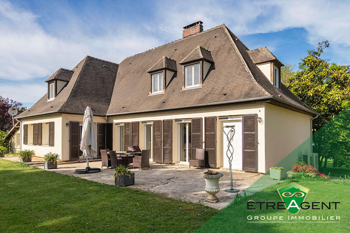 Maison LE VAL DORÉ - 190 m² - 6 chambres - photo 15