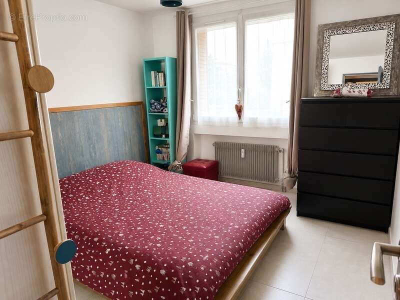 Local commercial avec vitrine et appartement T3 – Bien rare à usage mixte - photo 8