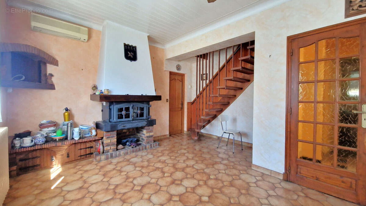 Maison à PARAY-VIEILLE-POSTE