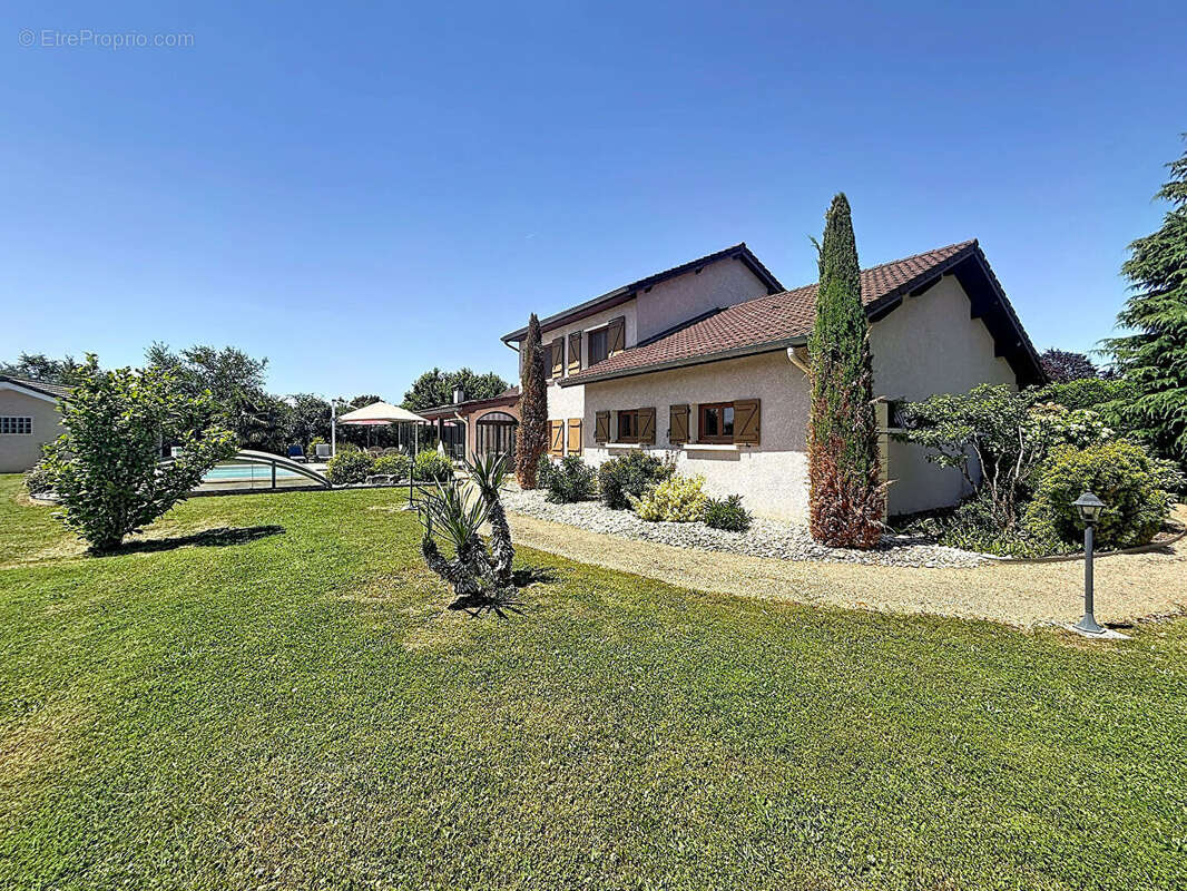 Maison à BLYES