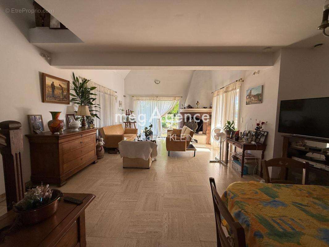 Opportunité à saisir, maison avec beaucoup de charme - photo 5