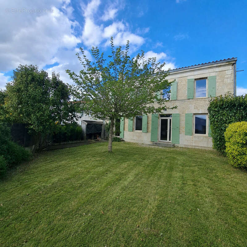 Maison à SAINT-GEORGES-DU-BOIS