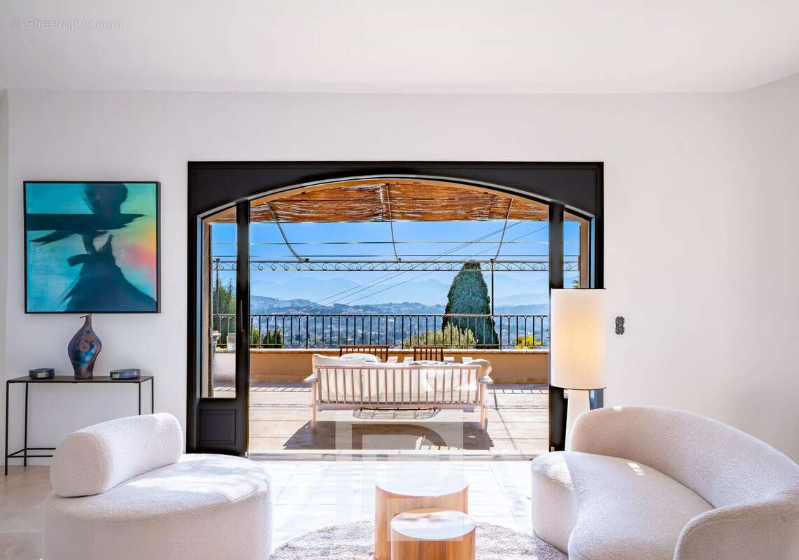 Maison à MOUGINS