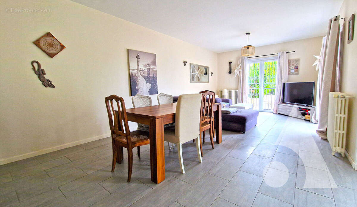Maison à BEAUCHAMP