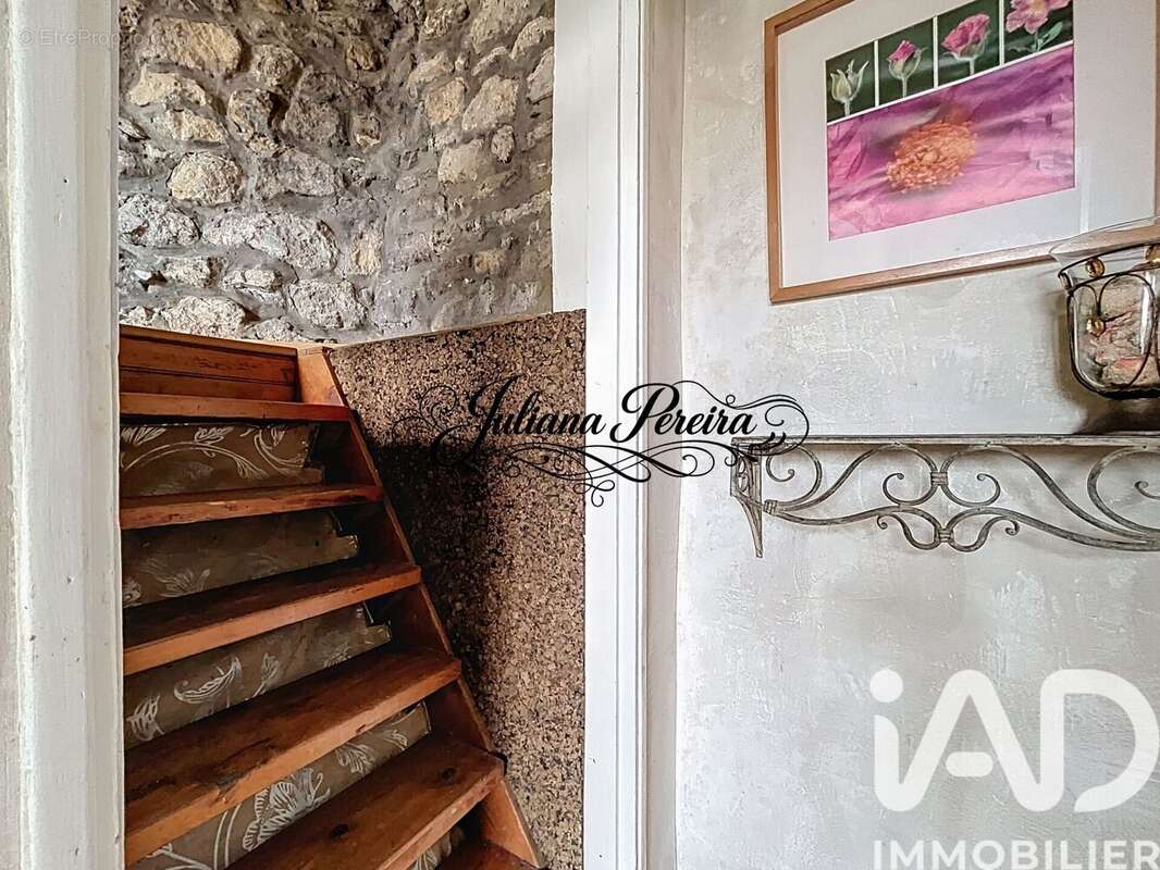 Maison 177 m² à Aubergenville  - photo 2