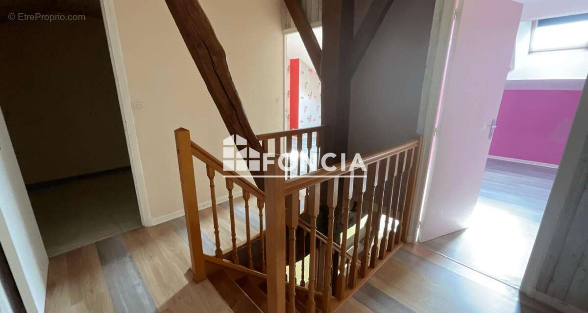 Maison à DOM-LE-MESNIL