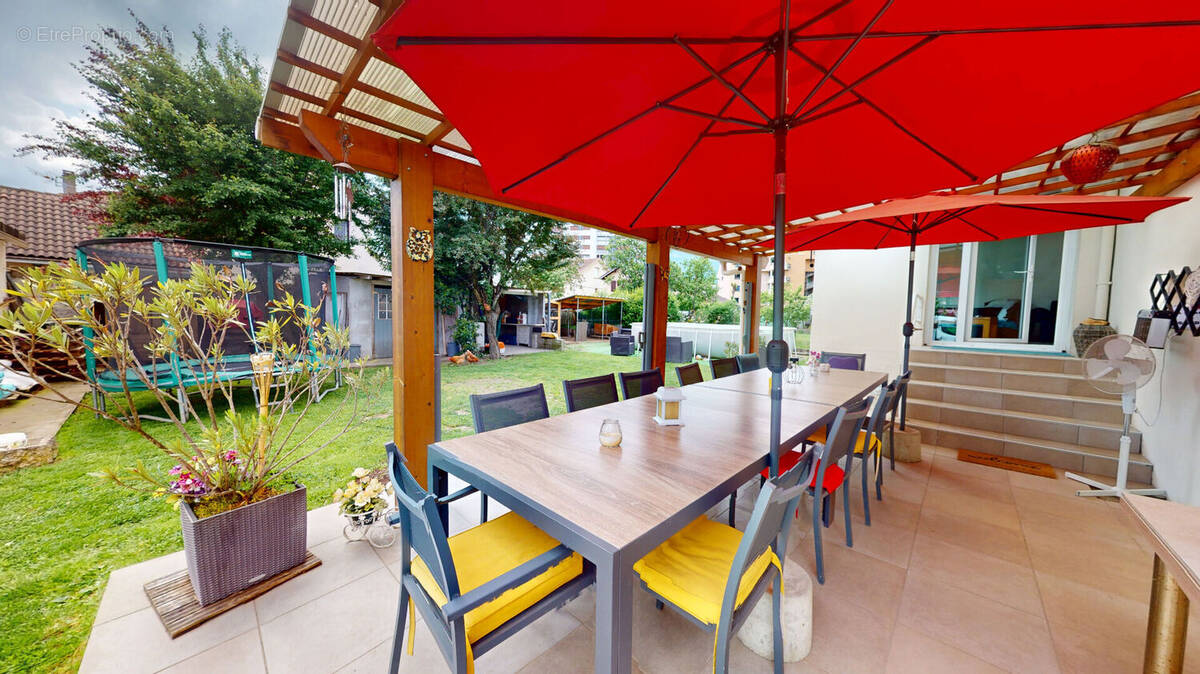 Maison à ECHIROLLES