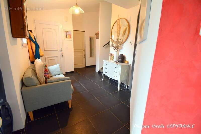 Maison à vendre 5 pièces CHERAY (17) 350 000 € - photo 6