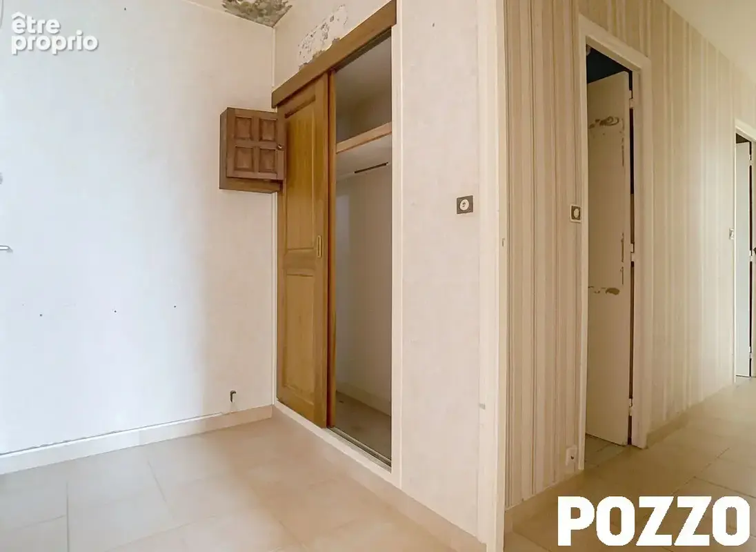 A Vendre - Pontorson - Appartement 4 pièce(s) 77 m² - ASCENSEUR / BALCON - photo 7